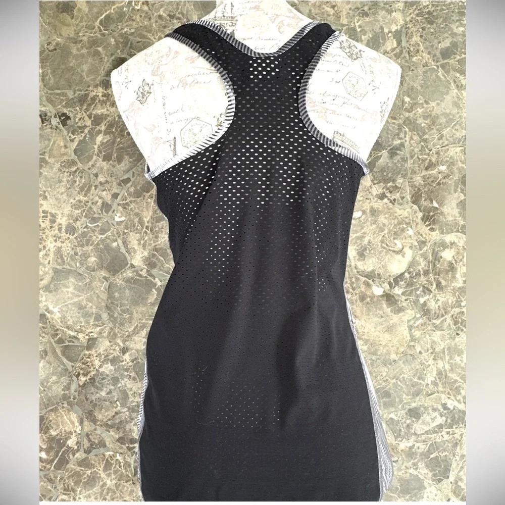 Nike Pro Women's 725493-010 Hypercool Sleeveless Racer Back Tank Top Size Large
